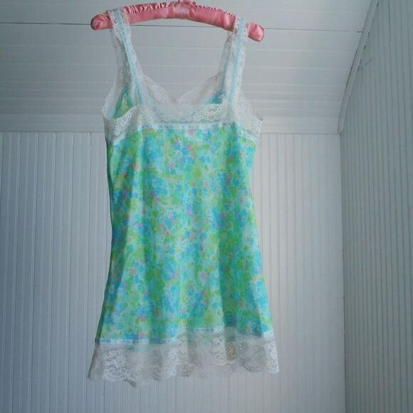 Sweetest vintage 60s Barbizon pinkβfloral printed mini slip - Picture 3 of 6
